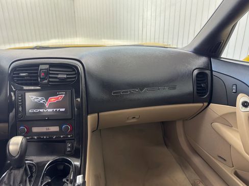 Used 2009 Chevrolet Corvette Convertible 2D w/ Preferred Equipment Group image 14