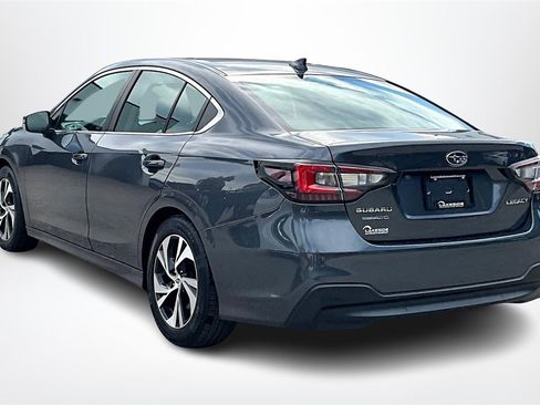 Used 2022 Subaru Legacy Premium image 4
