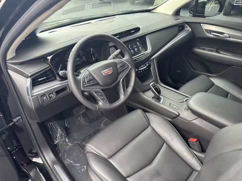 Used 2018 Cadillac XT5 Luxury w/ Driver Awareness Package FWD image 22