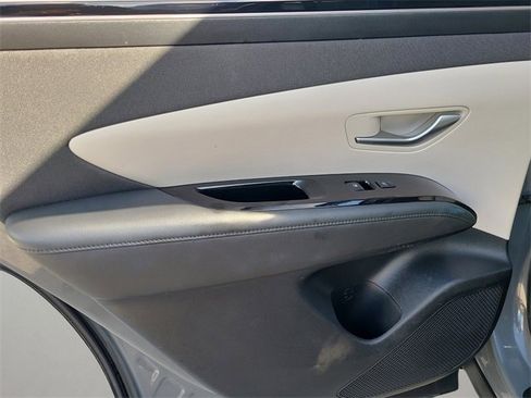Used 2024 Hyundai Tucson Limited image 18