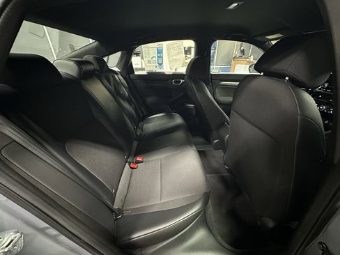 Used 2024 Honda Civic Sport image 18