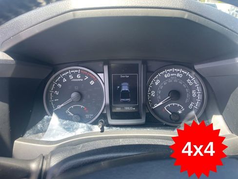 Used 2023 Toyota Tacoma TRD Sport w/ Black Out Package (TMS) AWD/4WD image 17