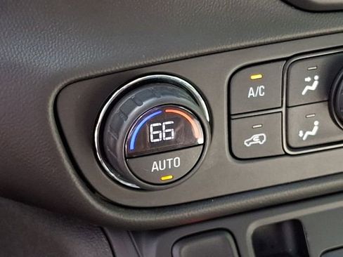 Used 2018 GMC Terrain Denali w/ GMC Pro Grade Package AWD/4WD image 21