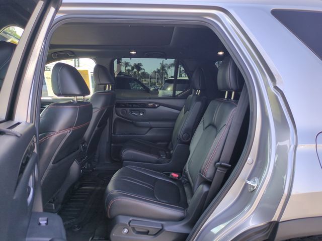 Used 2025 Honda Pilot TrailSport image 28