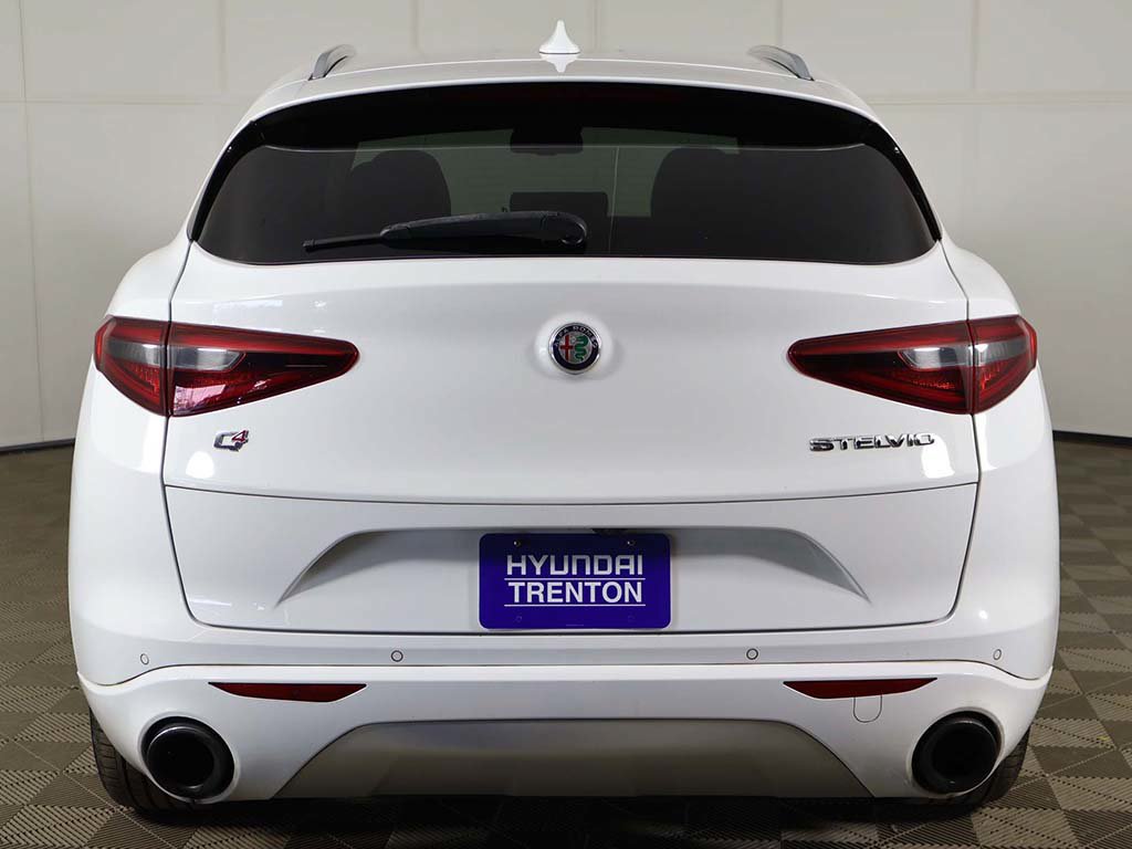 Used 2020 Alfa Romeo Stelvio Ti AWD/4WD image 9