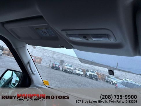 Used 2019 Nissan NV 2500 S image 26