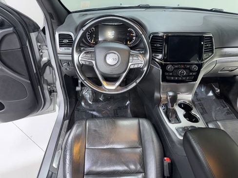 Used 2019 Jeep Grand Cherokee Limited AWD/4WD image 18