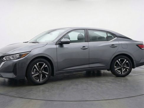 Used 2025 Nissan Sentra SV image 3