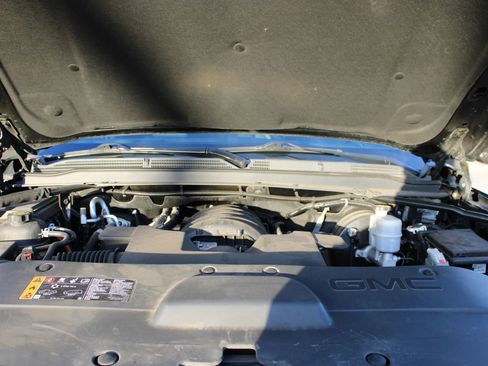 Used 2019 GMC Yukon XL SLT w/ Graphite Performance Edition image 25