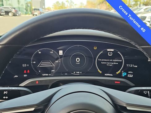 Used 2023 Porsche Taycan 4S image 21