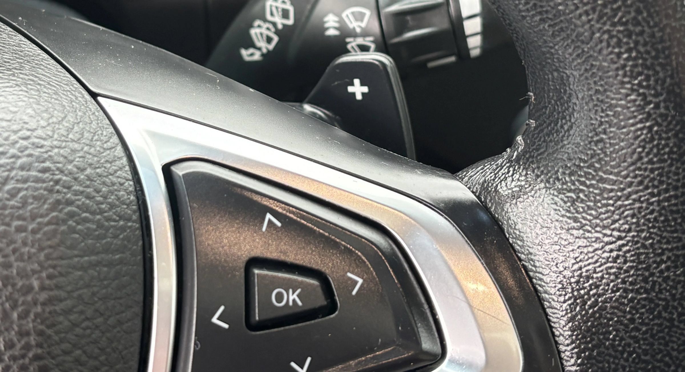 Used 2017 Ford Edge SEL w/ Equipment Group 201A AWD/4WD image 25