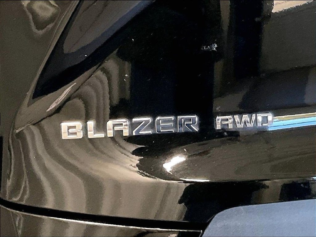 Used 2025 Chevrolet Blazer LT AWD/4WD image 28