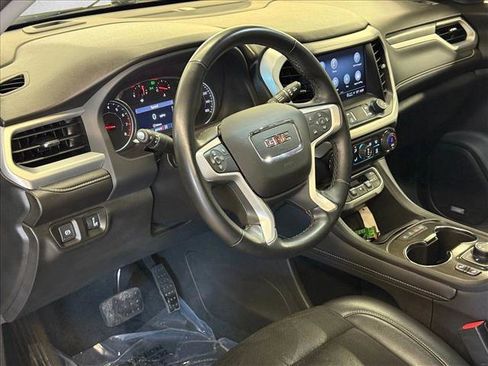 Used 2023 GMC Acadia SLT image 10