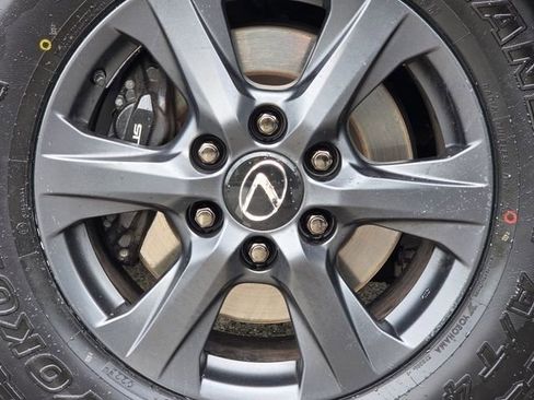 Used 2025 Lexus LX 700h Overtrail AWD/4WD image 21