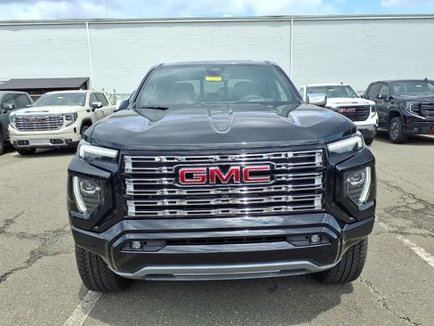 New 2026 GMC Canyon Denali w/ LPO, Denali Black Edition AWD/4WD image 2