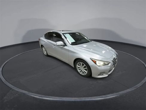 Used 2017 INFINITI Q50 3.0t Premium w/ 3.0T Premium Plus Package image 2