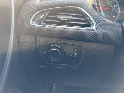 Used 2017 Chevrolet Cruze LT w/ Convenience Package FWD image 20