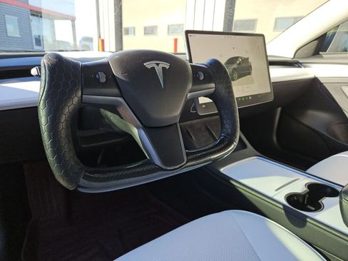 Used 2023 Tesla Model 3 Standard Range image 7