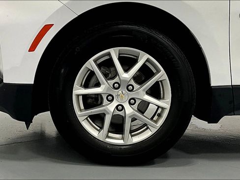 Used 2024 Chevrolet Equinox LT image 11