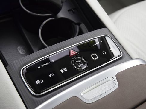 Used 2023 Mercedes-Benz EQS 580 4MATIC SUV image 33