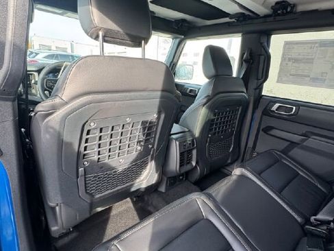 New 2025 Ford Bronco Badlands image 17