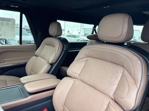 New 2025 Lincoln Navigator L Black Label image 27