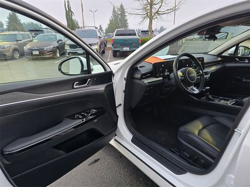 Used 2025 Kia K5 EX image 7