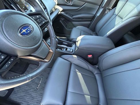 Used 2025 Subaru Ascent Bronze Edition image 10