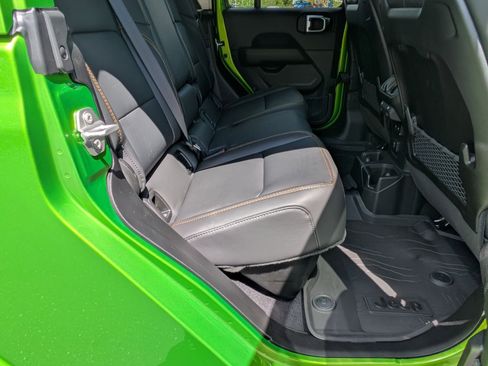 New 2025 Jeep Gladiator Sport image 29