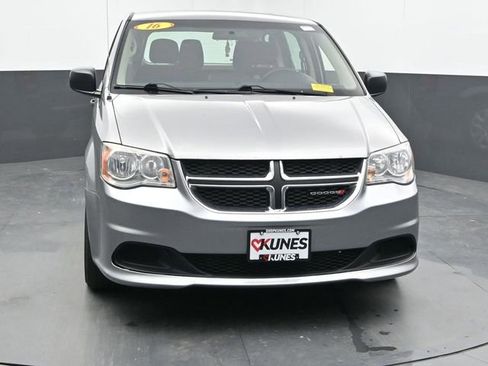 Used 2016 Dodge Grand Caravan American Value Package image 3