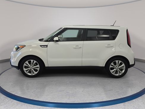 Used 2016 Kia Soul + w/ Audio Package FWD image 8