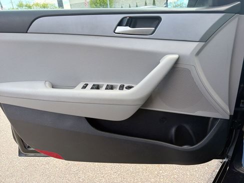 Used 2018 Hyundai Sonata SE FWD image 30