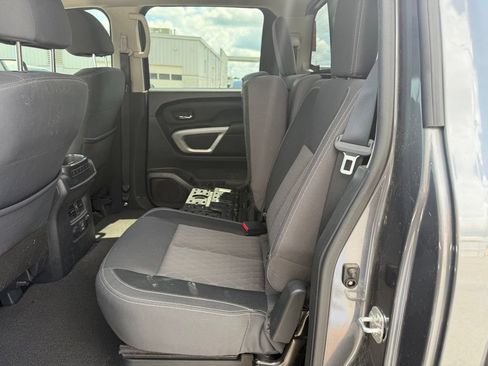 Used 2023 Nissan Titan SV w/ SV Convenience Package RWD image 15
