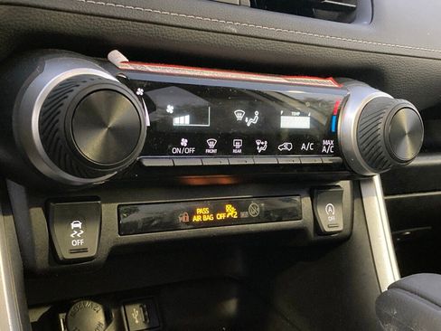 Used 2025 Toyota RAV4 LE image 21