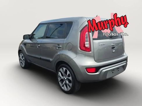 Used 2013 Kia Soul ! FWD image 6
