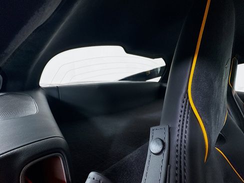 New 2026 McLaren Artura RWD image 21