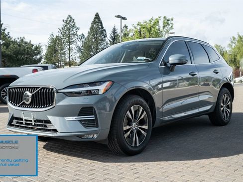 Used 2023 Volvo XC60 B5 Core image 6