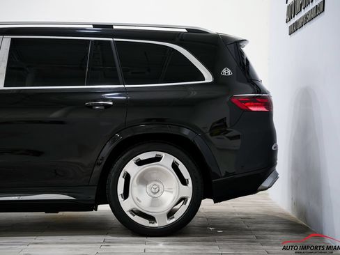 Used 2024 Mercedes-Benz Maybach GLS 600 4MATIC image 15
