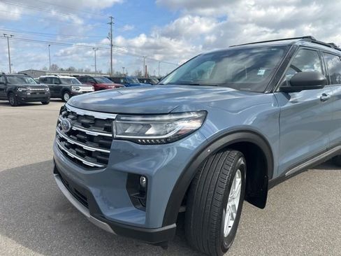 Used 2025 Ford Explorer Active w/ Active Comfort Package image 31