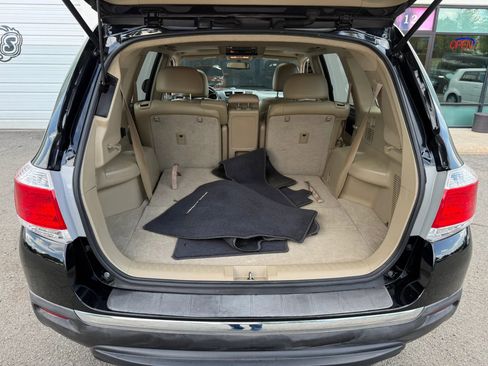 Used 2012 Toyota Highlander Limited w/ Tow Pkg AWD/4WD image 31