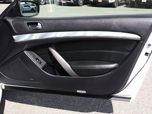 Used 2015 INFINITI Q60 Sport Limited image 42