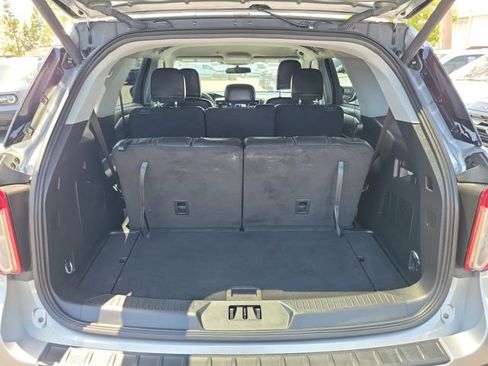 Certified 2023 Ford Explorer XLT w/ Equipment Group 202A RWD image 20