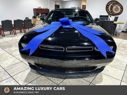 Used 2016 Dodge Challenger SXT