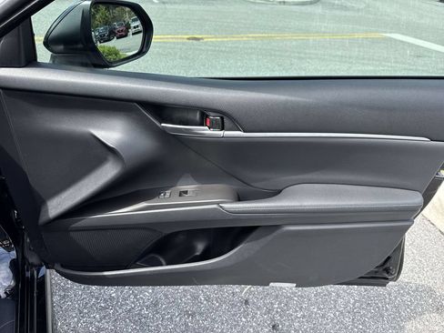 Used 2021 Toyota Camry XSE FWD image 43