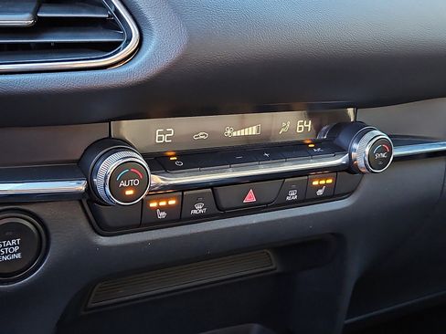 Used 2022 MAZDA CX-30 AWD 2.5 S w/ Premium Package image 16