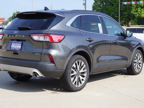 Used 2020 Ford Escape Titanium AWD/4WD image 3