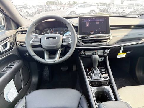 New 2026 Jeep Compass Latitude AWD/4WD image 29
