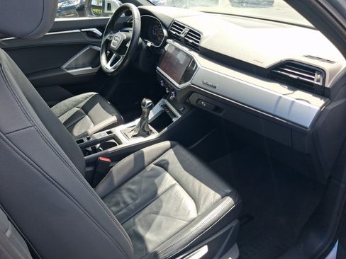 Used 2020 Audi Q3 2.0T Premium w/ Convenience Package AWD/4WD image 30
