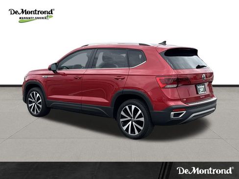 Used 2023 Volkswagen Taos SE image 7