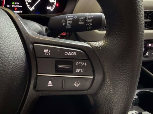 Used 2023 Honda HR-V LX image 16
